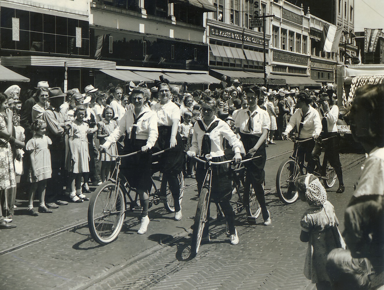 vintage-yakima-armistice-day-1940