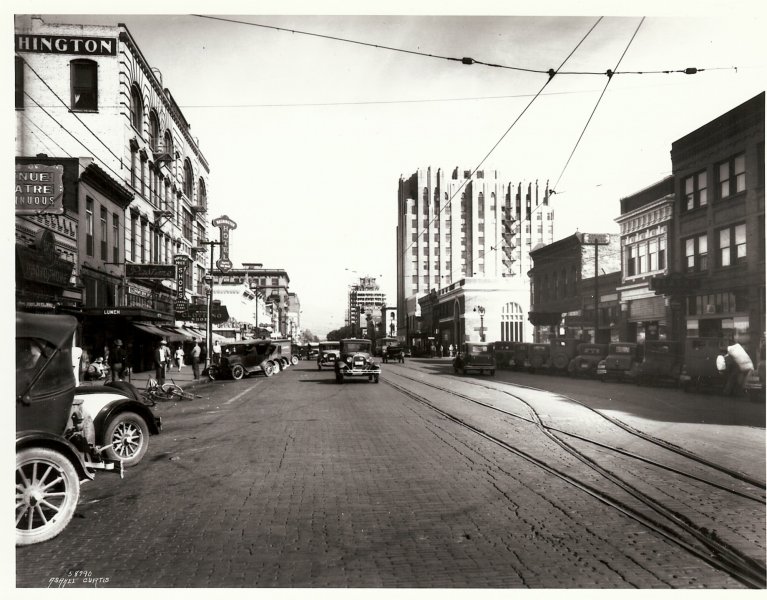 Old Yakima Avenue, Eastward